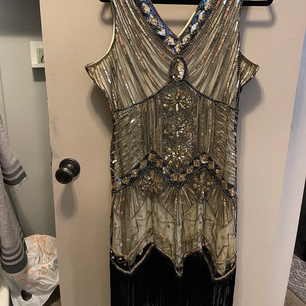 Flapper style dress beaded with fringe